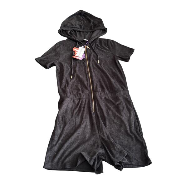 Yitty Terry Short Onsie / Romper / Jumper NWT!! Black,Heart Back Pockets - SzMed - Picture 2 of 8